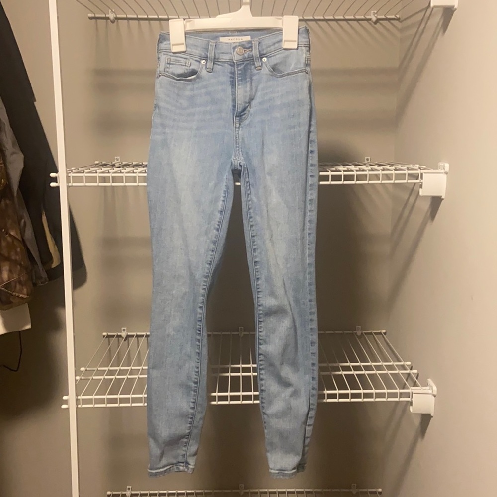 PacSun Light Wash High Rise Jeggings Size 22S